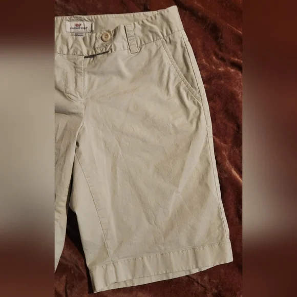 Vineyard Vines Khaki Long Shorts Size 2 - Picture 5 of 7